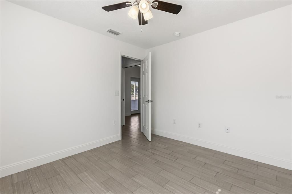 Active With Contract: $315,000 (3 beds, 2 baths, 1260 Square Feet)