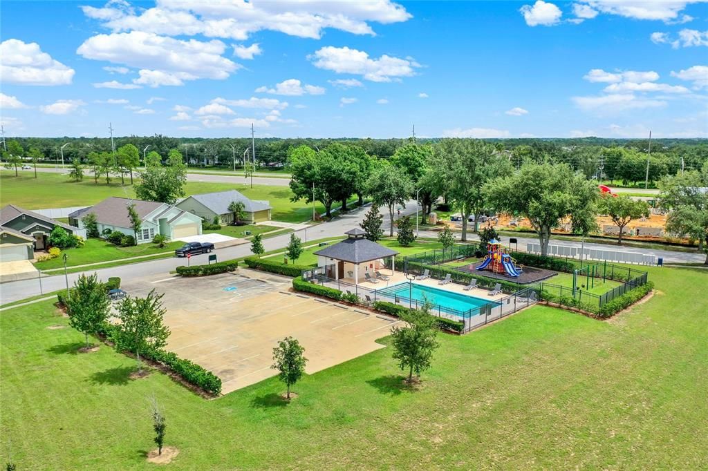 Active With Contract: $315,000 (3 beds, 2 baths, 1260 Square Feet)