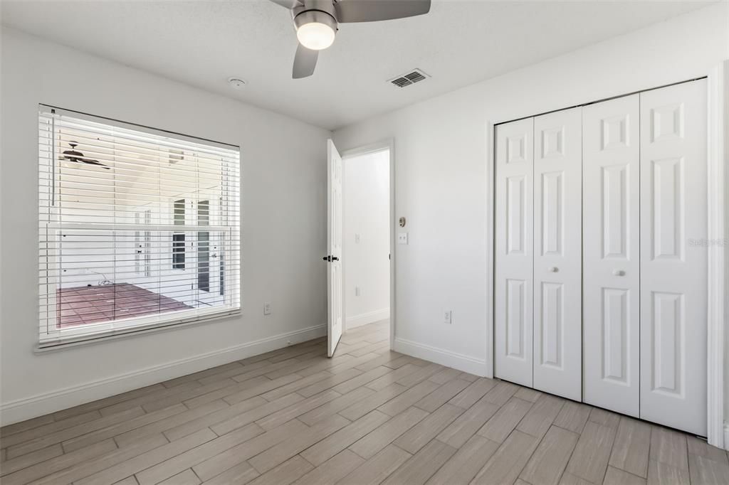 Active With Contract: $315,000 (3 beds, 2 baths, 1260 Square Feet)