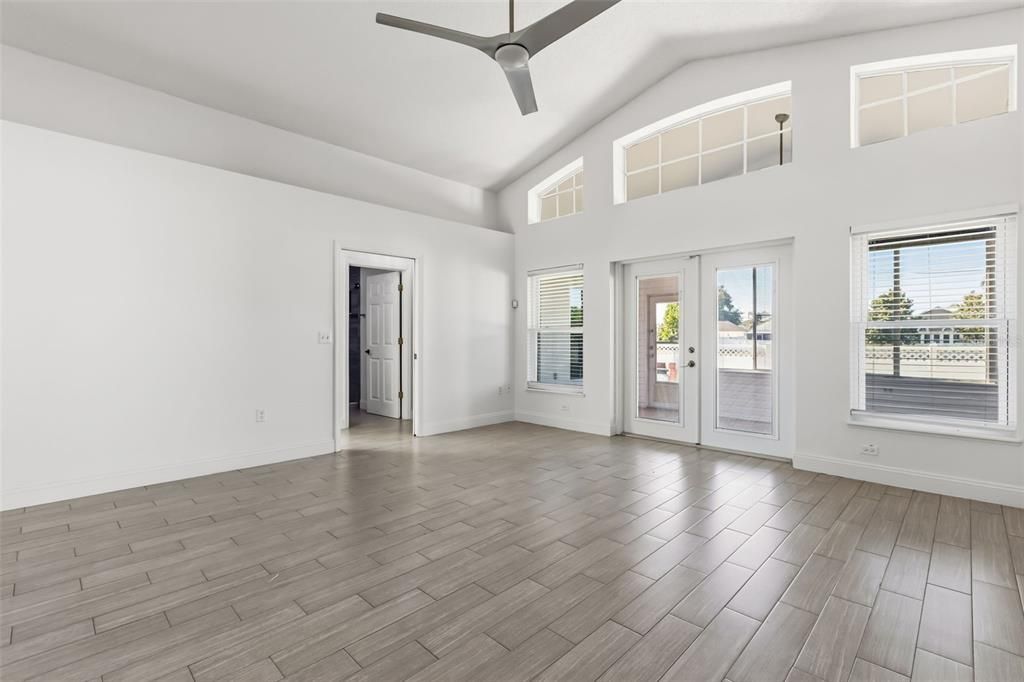 Active With Contract: $315,000 (3 beds, 2 baths, 1260 Square Feet)