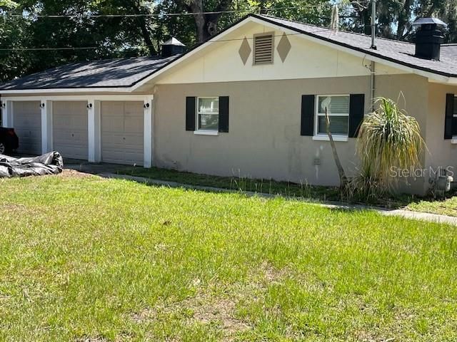 For Rent: $2,500 (3 beds, 2 baths, 2220 Square Feet)