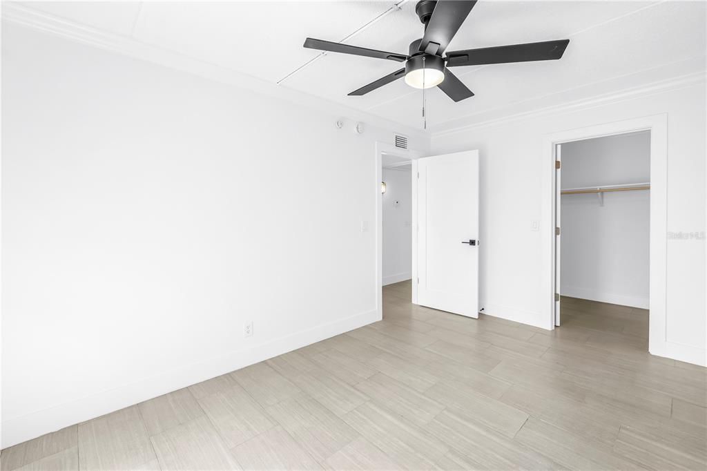 For Sale: $229,900 (2 beds, 1 baths, 760 Square Feet)