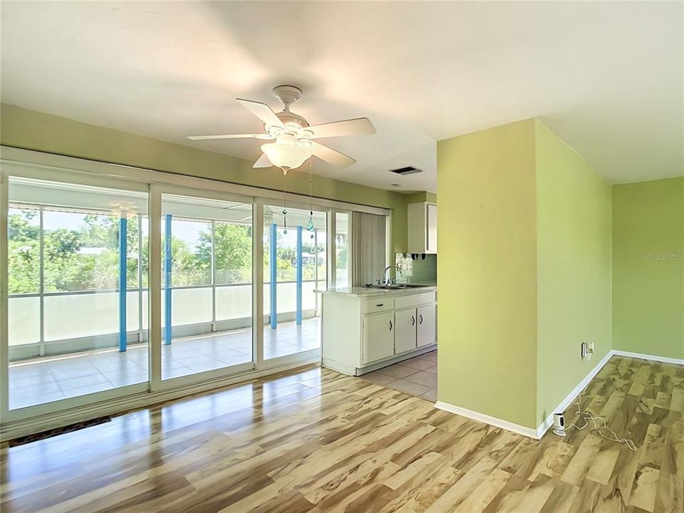 Activo con contrato: $235,000 (2 camas, 2 baños, 917 Pies cuadrados)