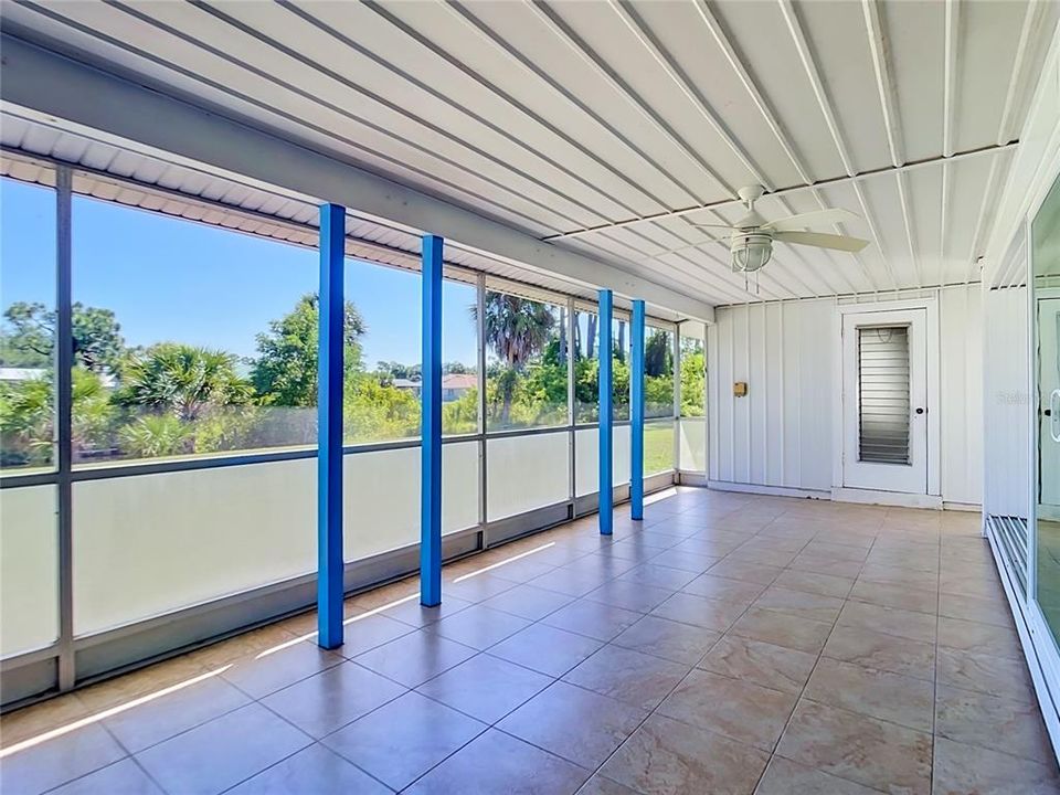 Activo con contrato: $235,000 (2 camas, 2 baños, 917 Pies cuadrados)
