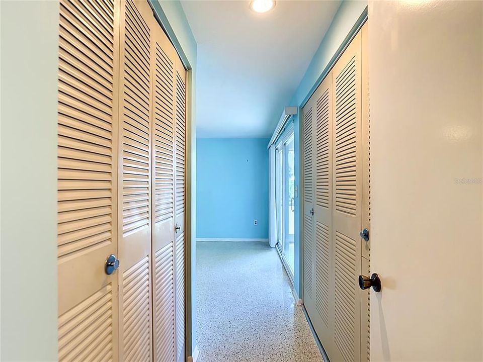 Activo con contrato: $235,000 (2 camas, 2 baños, 917 Pies cuadrados)