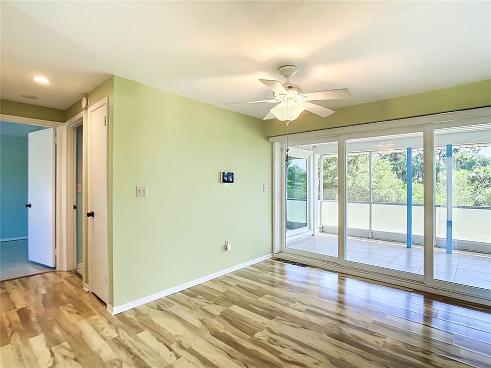 Activo con contrato: $235,000 (2 camas, 2 baños, 917 Pies cuadrados)