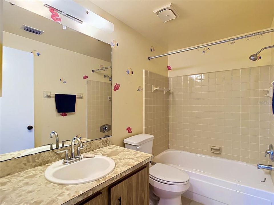 Activo con contrato: $235,000 (2 camas, 2 baños, 917 Pies cuadrados)