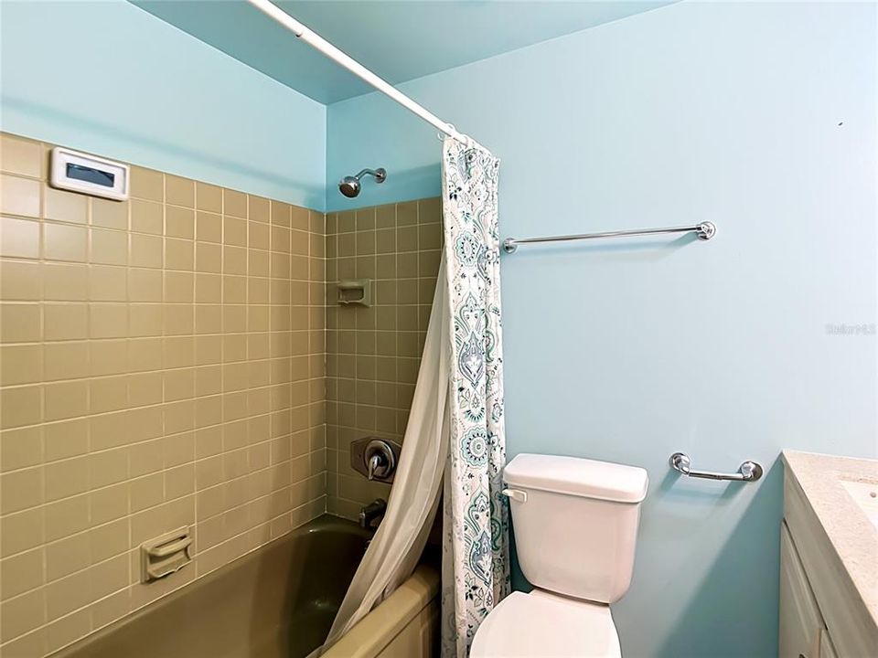 Activo con contrato: $235,000 (2 camas, 2 baños, 917 Pies cuadrados)