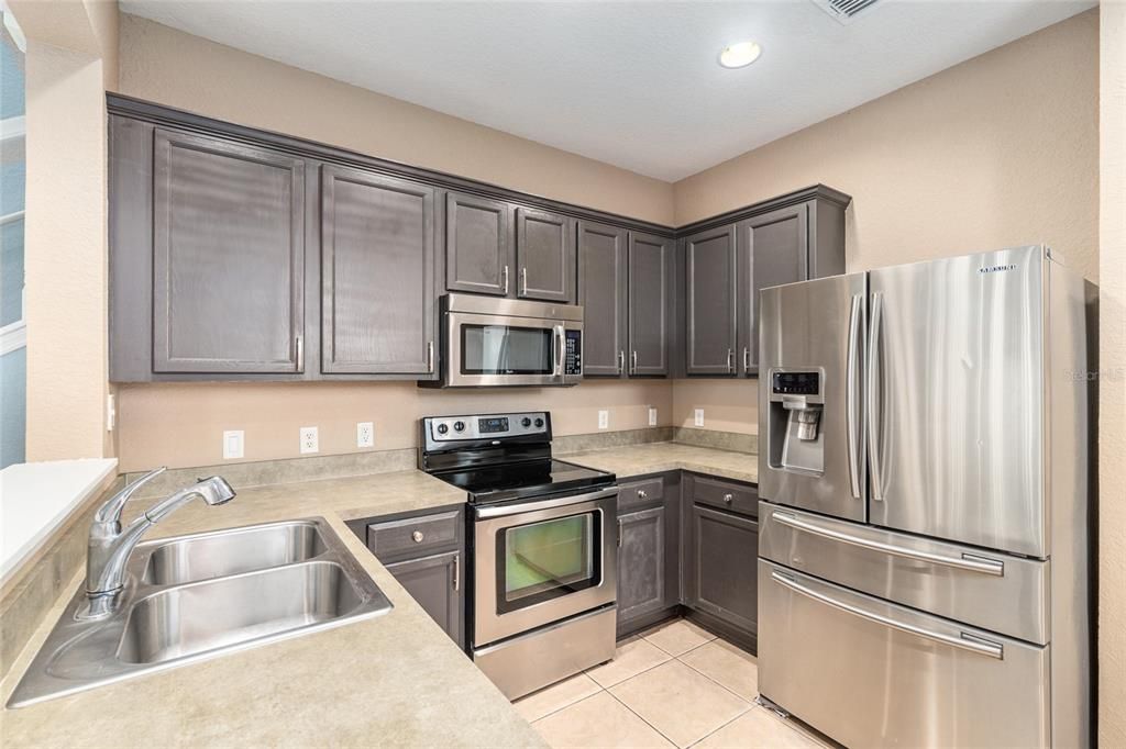 For Sale: $200,000 (3 beds, 2 baths, 1542 Square Feet)