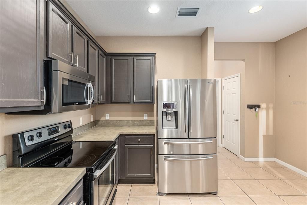 For Sale: $200,000 (3 beds, 2 baths, 1542 Square Feet)