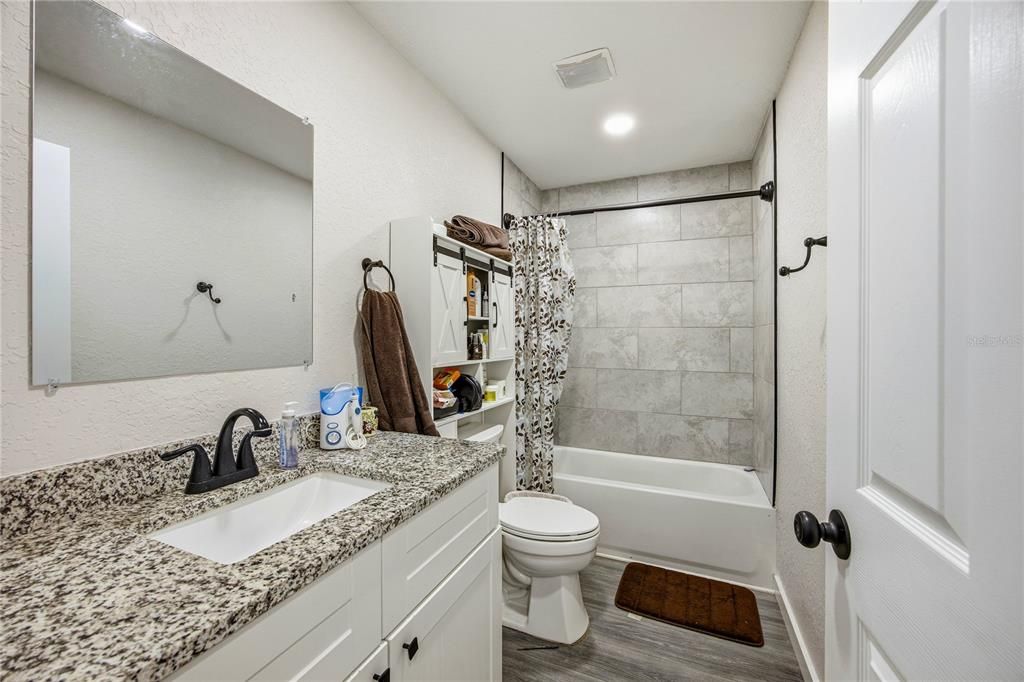 For Sale: $272,500 (2 beds, 2 baths, 1052 Square Feet)