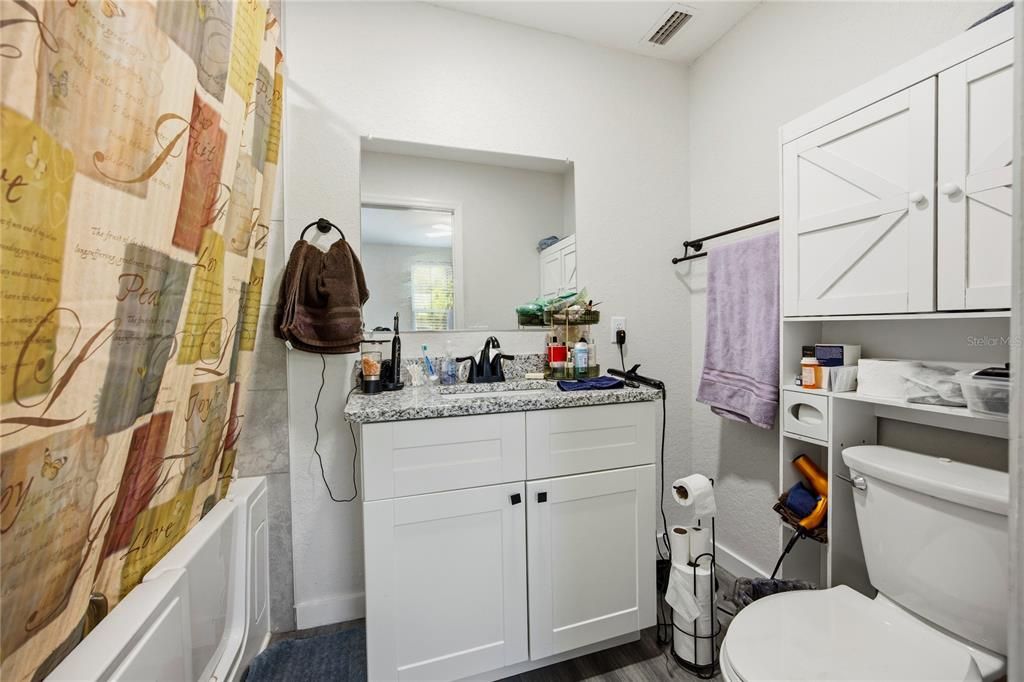 For Sale: $272,500 (2 beds, 2 baths, 1052 Square Feet)