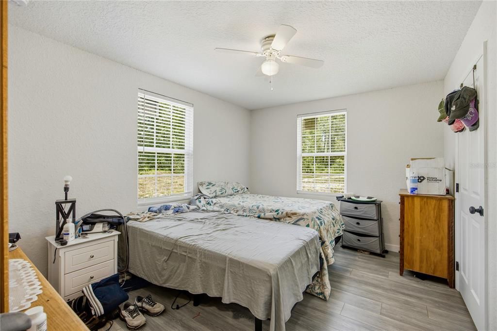 For Sale: $272,500 (2 beds, 2 baths, 1052 Square Feet)