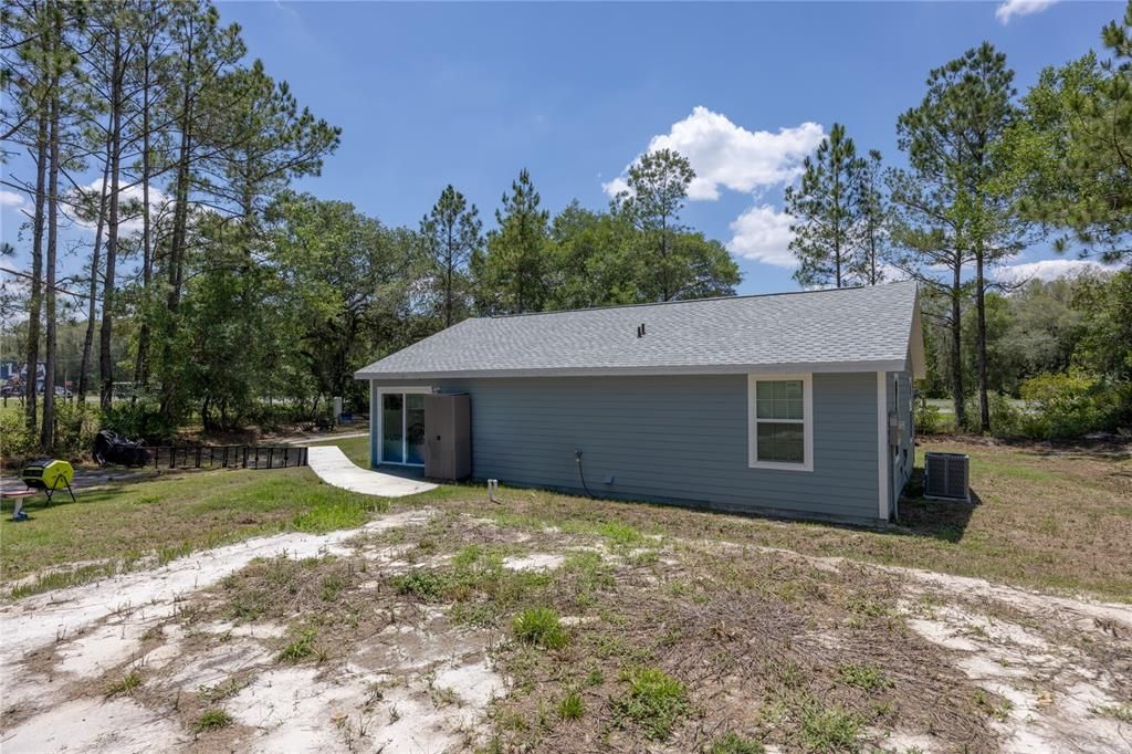 For Sale: $272,500 (2 beds, 2 baths, 1052 Square Feet)