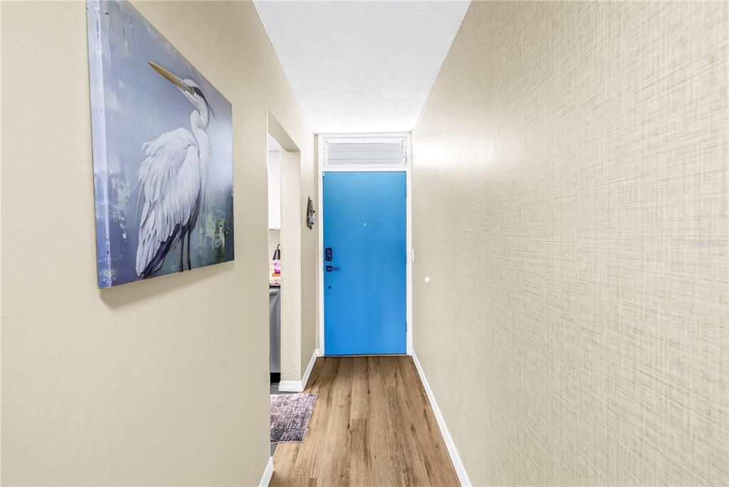 For Sale: $230,000 (1 beds, 1 baths, 1078 Square Feet)