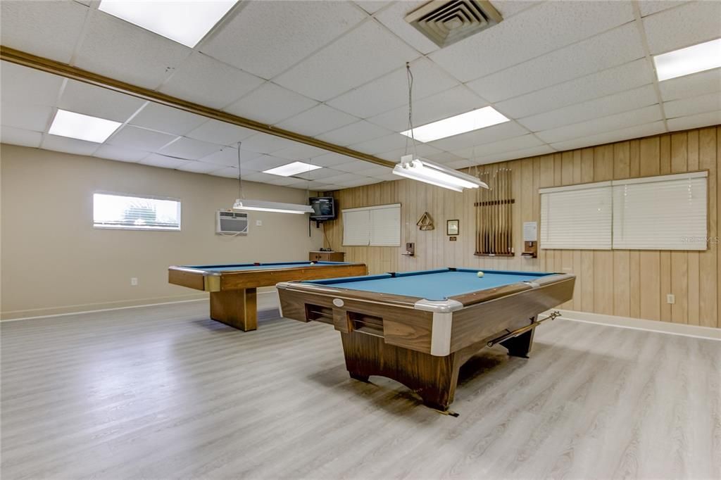 For Sale: $230,000 (1 beds, 1 baths, 1078 Square Feet)