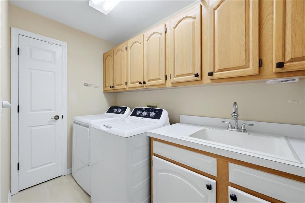 En Venta: $760,000 (4 camas, 3 baños, 2752 Pies cuadrados)