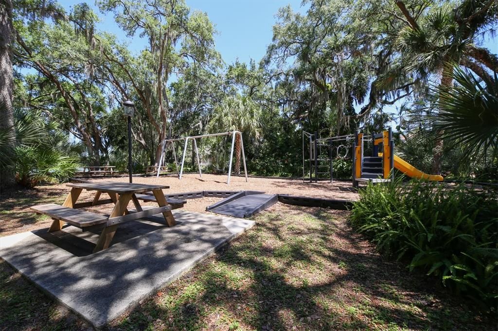 En Venta: $760,000 (4 camas, 3 baños, 2752 Pies cuadrados)
