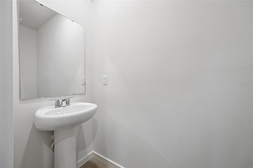 En Venta: $551,485 (5 camas, 3 baños, 2807 Pies cuadrados)