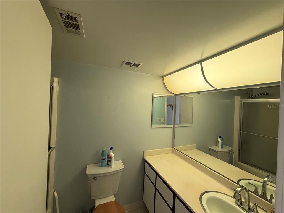 En Venta: $199,000 (2 camas, 2 baños, 986 Pies cuadrados)
