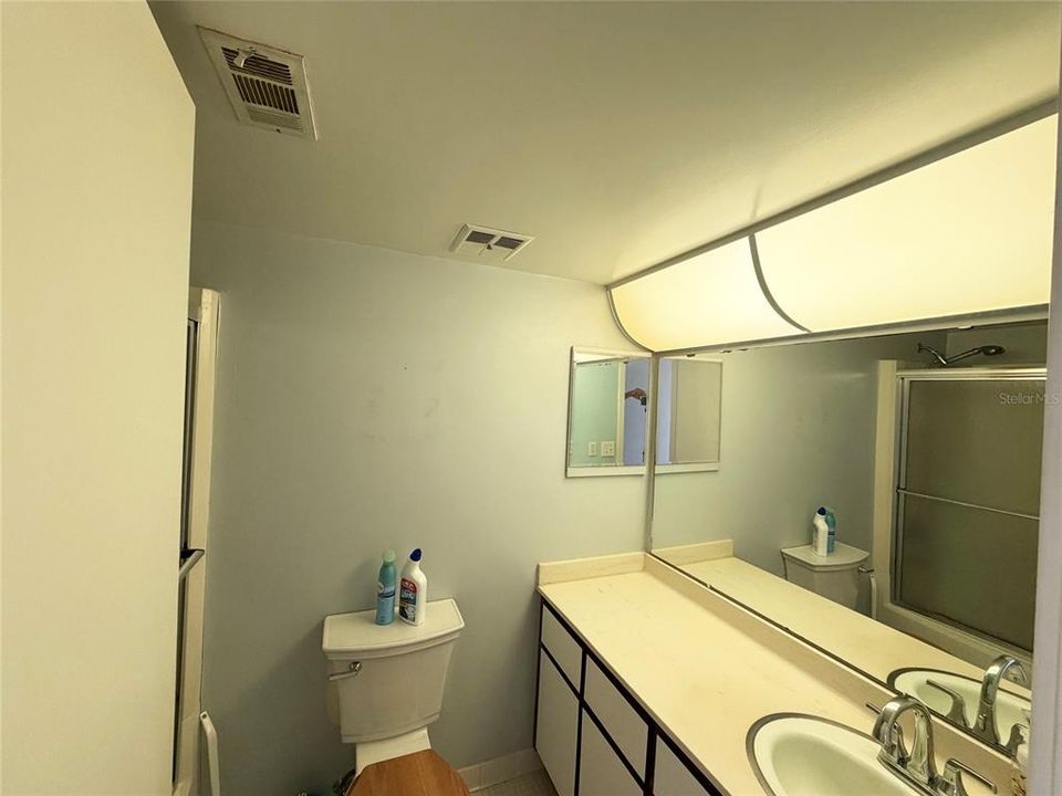 En Venta: $199,000 (2 camas, 2 baños, 986 Pies cuadrados)