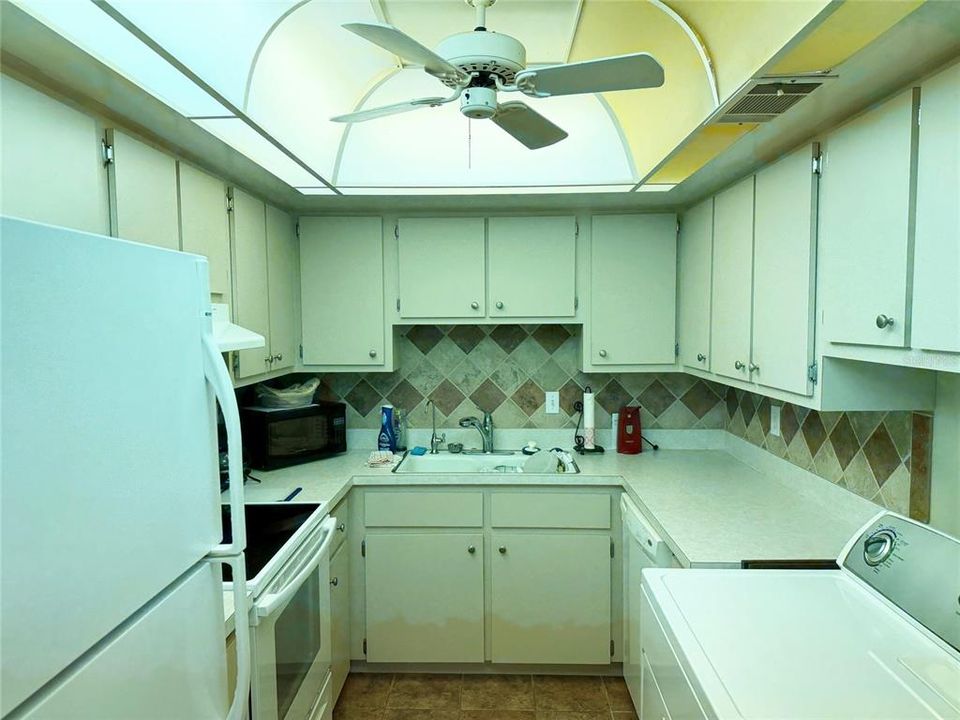 En Venta: $199,000 (2 camas, 2 baños, 986 Pies cuadrados)