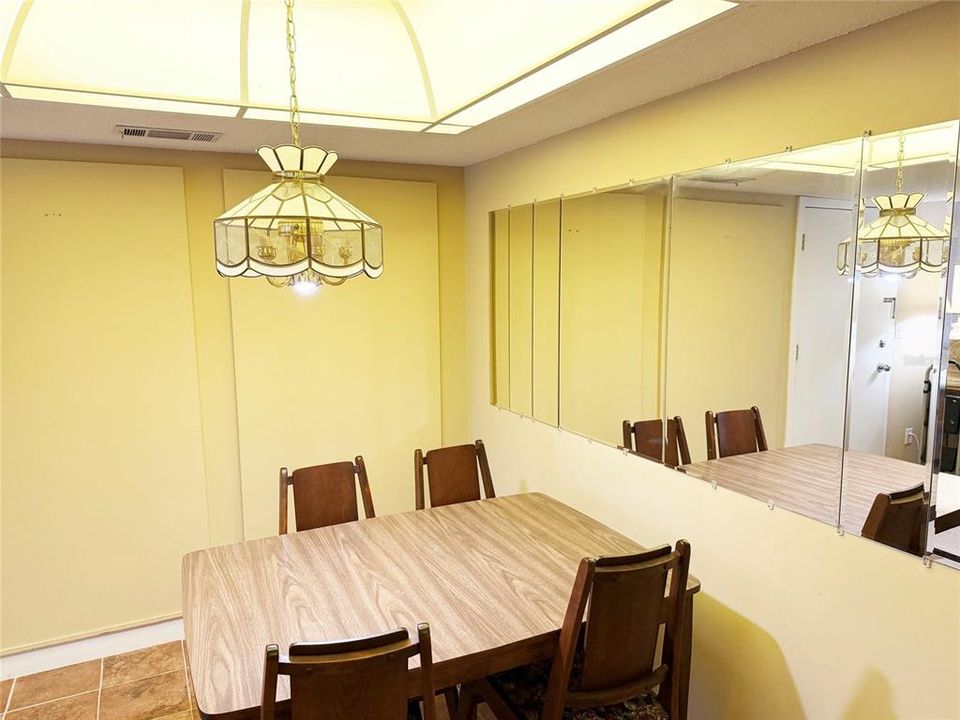 En Venta: $199,000 (2 camas, 2 baños, 986 Pies cuadrados)