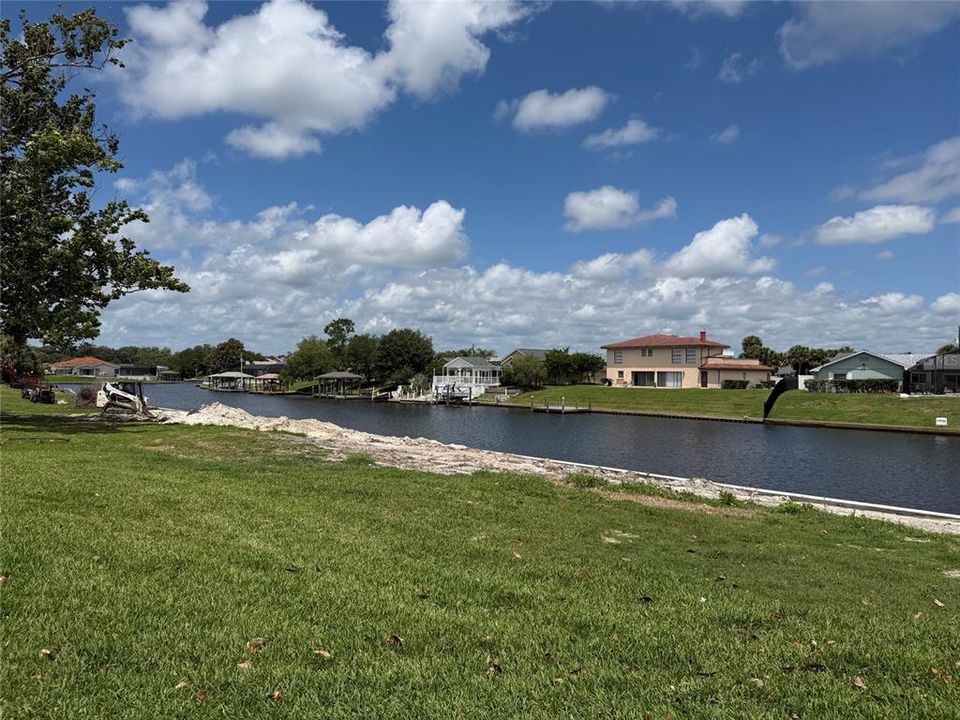 For Sale: $199,000 (2 beds, 2 baths, 986 Square Feet)