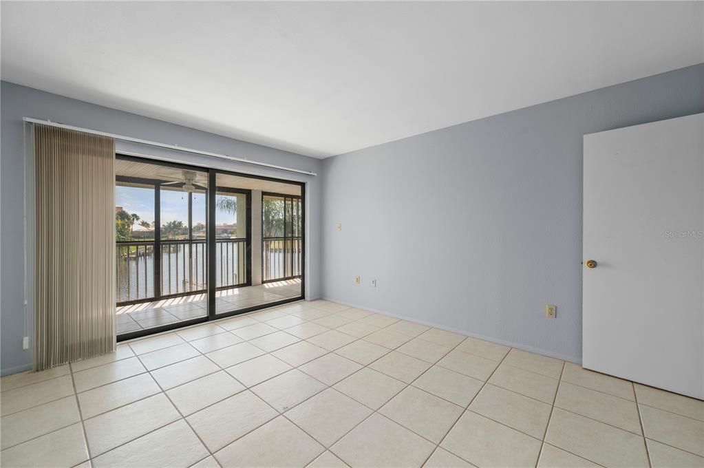 En Venta: $275,000 (2 camas, 2 baños, 1326 Pies cuadrados)