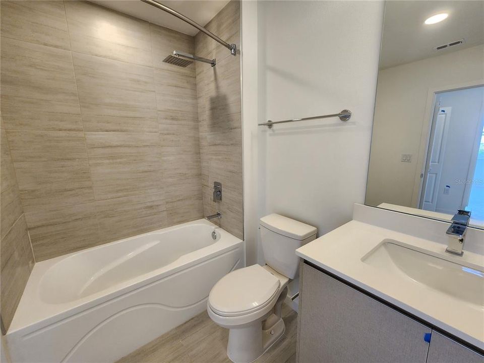 В аренду: $1,900 (2 спален, 2 ванн, 1023 Квадратных фут)