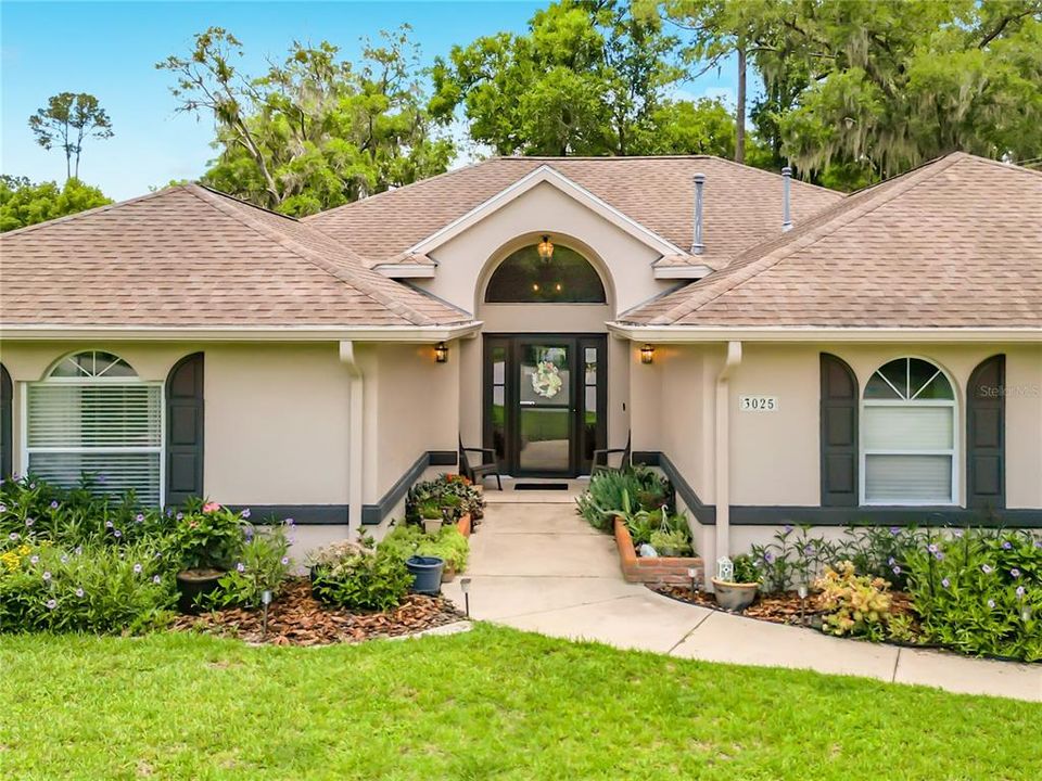 En Venta: $339,900 (3 camas, 2 baños, 1725 Pies cuadrados)