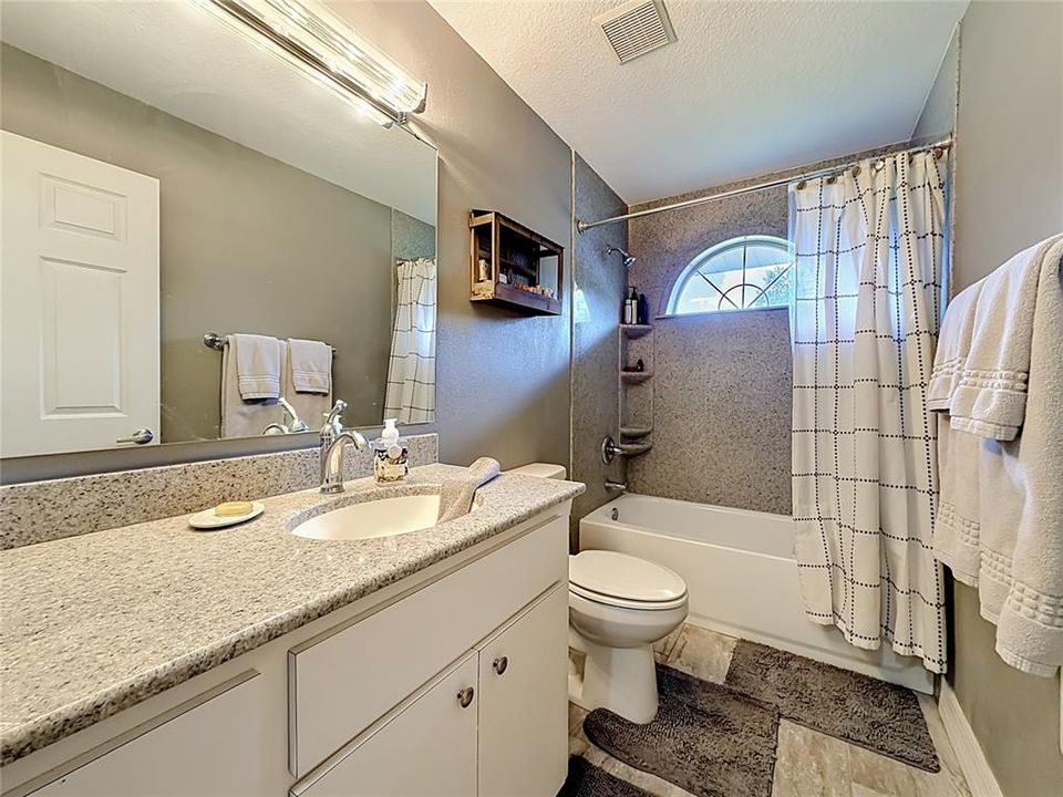 En Venta: $339,900 (3 camas, 2 baños, 1725 Pies cuadrados)