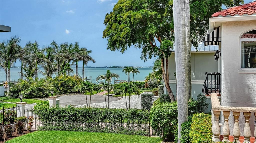 For Sale: $3,395,000 (3 beds, 3 baths, 3599 Square Feet)