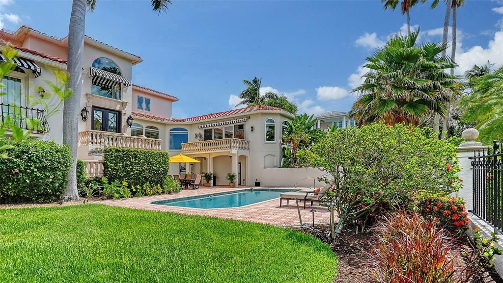 For Sale: $3,395,000 (3 beds, 3 baths, 3599 Square Feet)