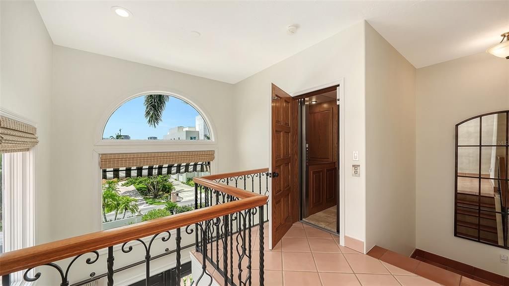 For Sale: $3,395,000 (3 beds, 3 baths, 3599 Square Feet)