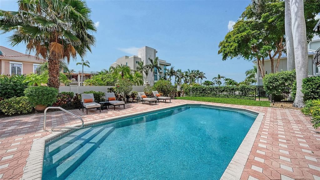 For Sale: $3,395,000 (3 beds, 3 baths, 3599 Square Feet)