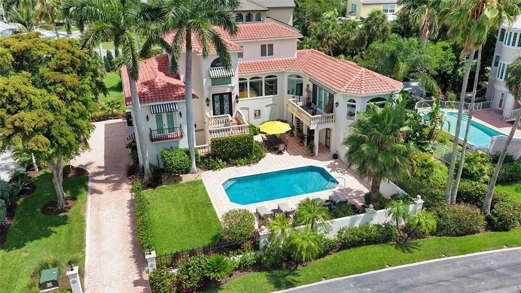 For Sale: $3,395,000 (3 beds, 3 baths, 3599 Square Feet)