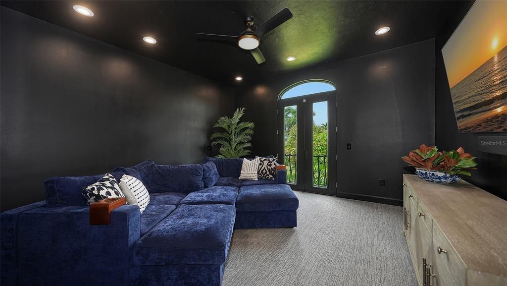 For Sale: $3,395,000 (3 beds, 3 baths, 3599 Square Feet)