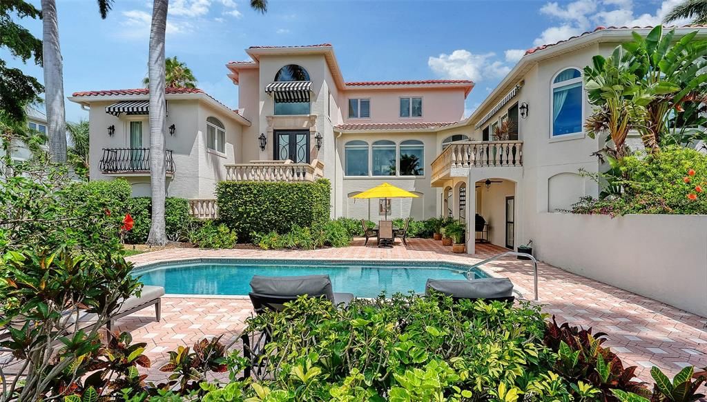 For Sale: $3,395,000 (3 beds, 3 baths, 3599 Square Feet)