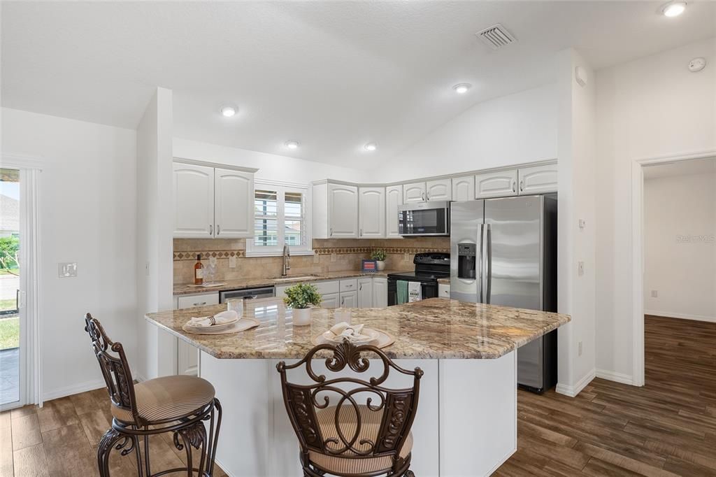 En Venta: $429,000 (3 camas, 2 baños, 1392 Pies cuadrados)