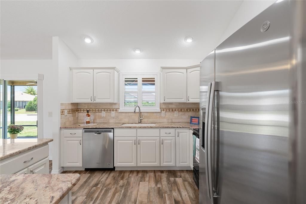 En Venta: $429,000 (3 camas, 2 baños, 1392 Pies cuadrados)
