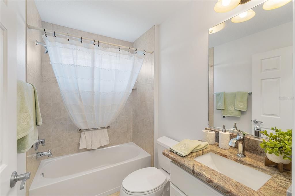 En Venta: $429,000 (3 camas, 2 baños, 1392 Pies cuadrados)