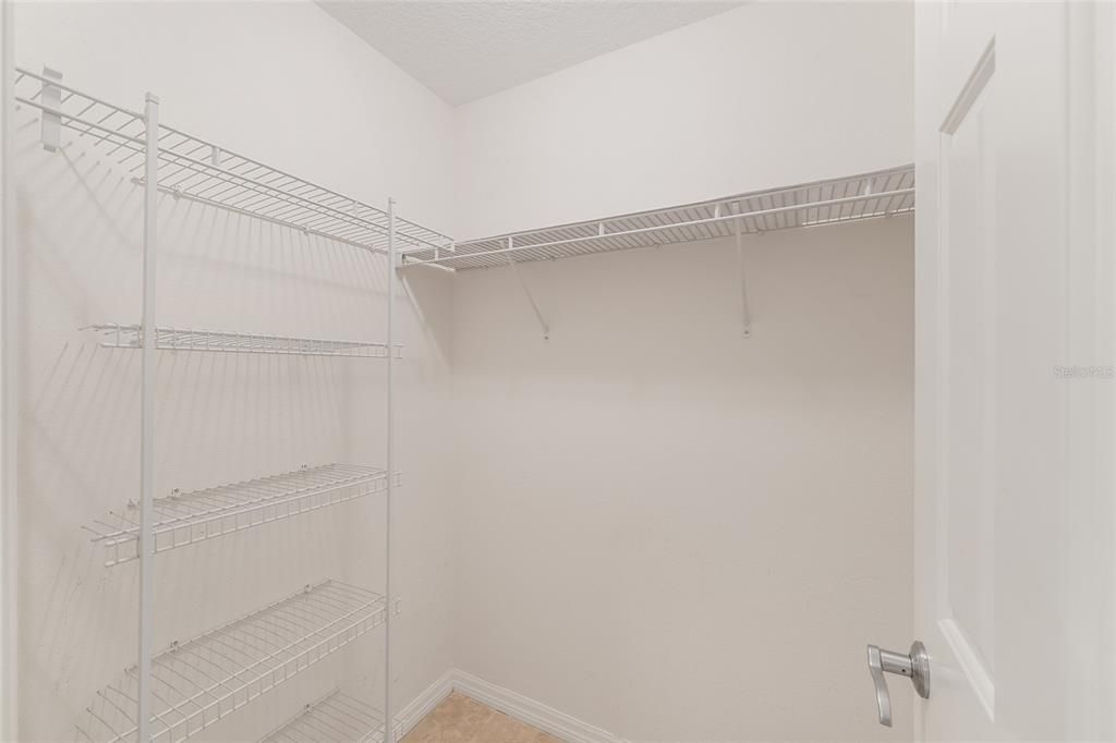 En Venta: $429,000 (3 camas, 2 baños, 1392 Pies cuadrados)