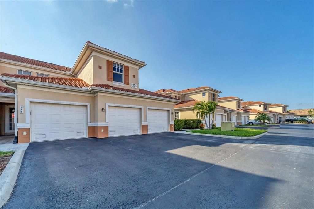 For Sale: $330,000 (3 beds, 2 baths, 1586 Square Feet)