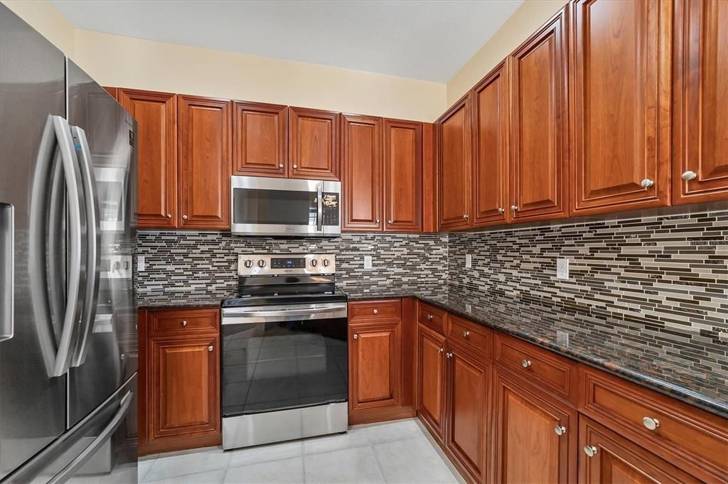 For Sale: $330,000 (3 beds, 2 baths, 1586 Square Feet)