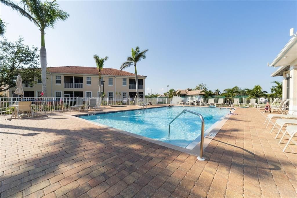 For Sale: $330,000 (3 beds, 2 baths, 1586 Square Feet)