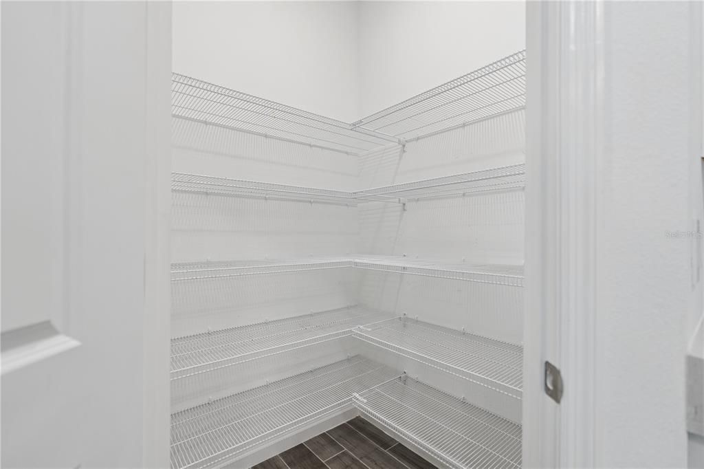En Renta: $2,600 (4 camas, 3 baños, 2039 Pies cuadrados)