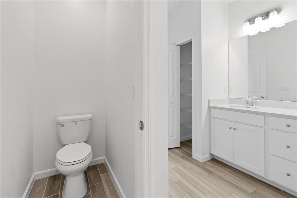 En Renta: $2,600 (4 camas, 3 baños, 2039 Pies cuadrados)