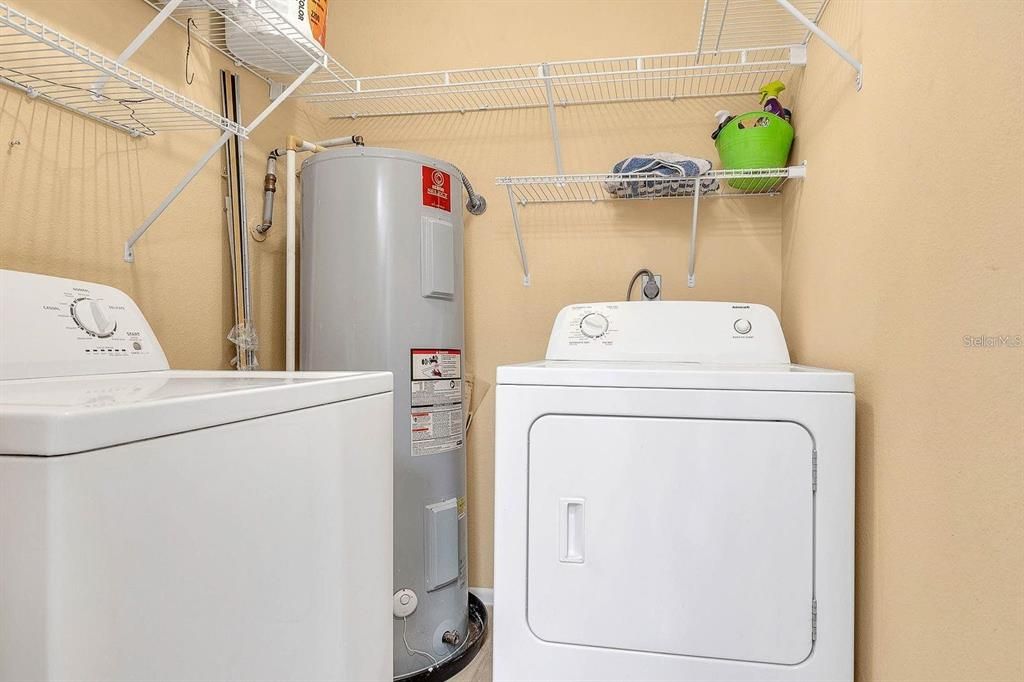 For Rent: $1,650 (2 beds, 2 baths, 937 Square Feet)