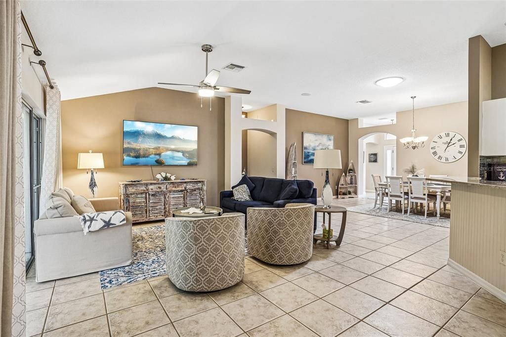 En Venta: $499,999 (3 camas, 2 baños, 2036 Pies cuadrados)